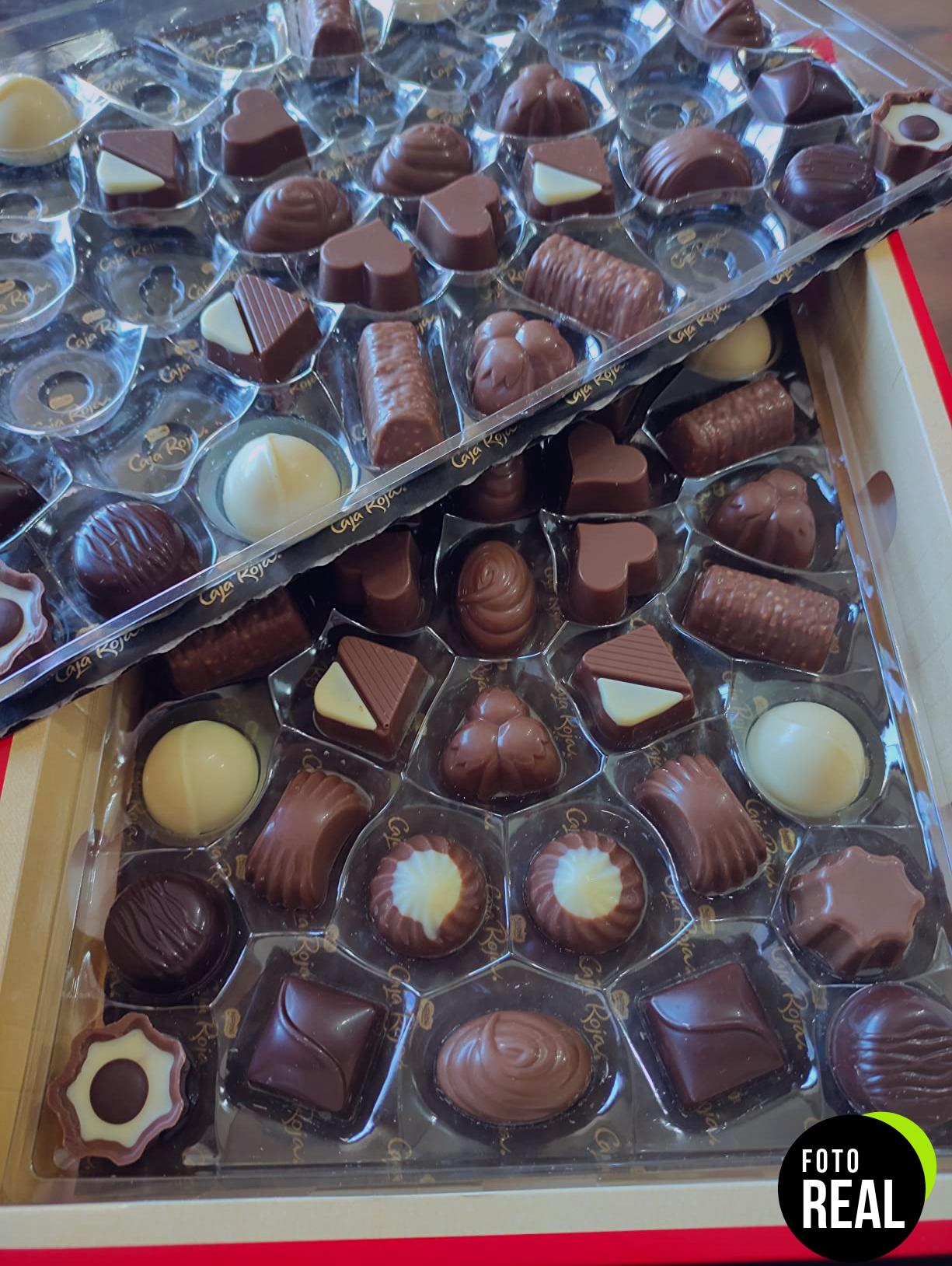 nestle-bombones-chocolate-leche-caja-roja-198g-foto-3